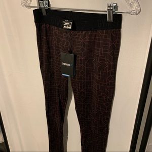 NWT gym Shark leggings